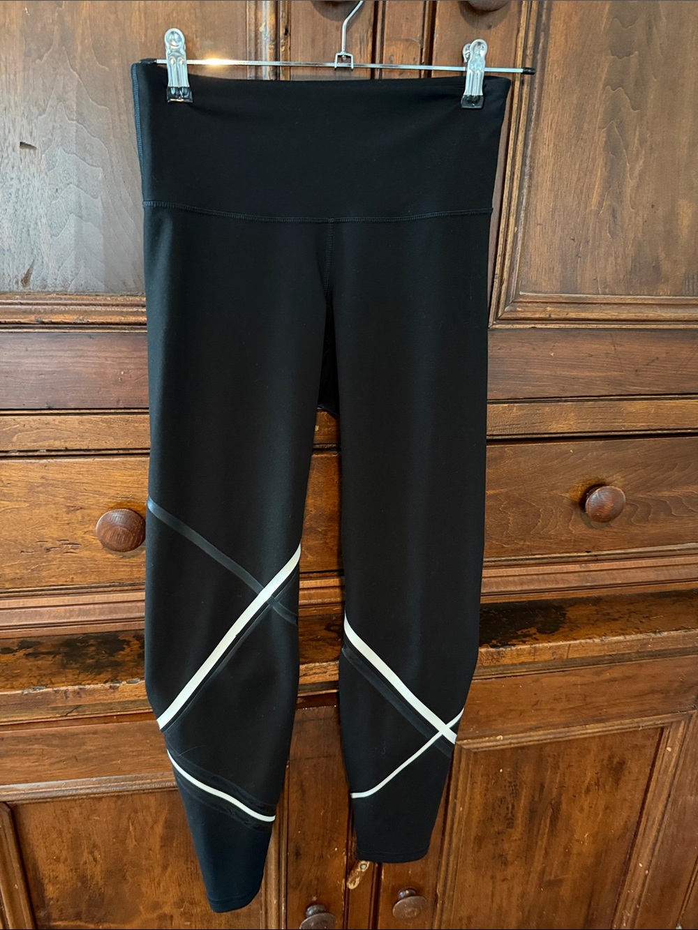 Old Navy Active Black Elevate Leggings - Logo Detail